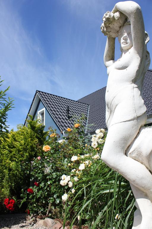オストゼーバート・ディアーハーゲン Haus Amo Solemアパートホテル 部屋 写真